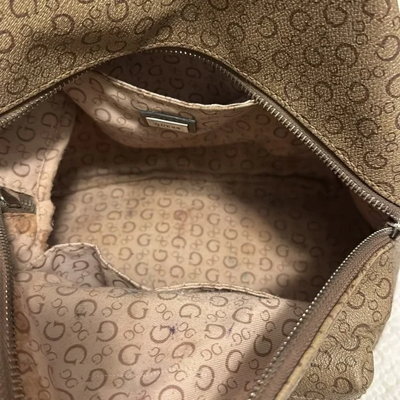Guess tan backpack. - Picture 4 of 5